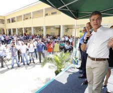 O governador Beto Richa entregou nesta quarta-feira (25) as obras de reconstrução do Colégio Estadual Professor Sílvio Tavares, o maior e mais antigo de Cambará, no Norte Pioneiro