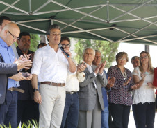 O governador Beto Richa entregou nesta quarta-feira (25) as obras de reconstrução do Colégio Estadual Professor Sílvio Tavares, o maior e mais antigo de Cambará, no Norte Pioneiro