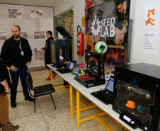 Começou nesta terça–feira (07) em Curitiba, e segue até o dia 09, o 2º Encontro Estadual de Tecnologias Educacionais: inovação e criatividade na educação paranaense. O objetivo é divulgar entre professores, estudantes, pesquisadores e gestores da educação paranaense iniciativas com o uso de tecnologias na educação que possibilitem a resolução colaborativa de problemas, a experimentação, o desenvolvimento tecnológico e o compartilhamento de conhecimento.