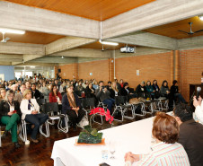 Começou nesta terça–feira (07) em Curitiba, e segue até o dia 09, o 2º Encontro Estadual de Tecnologias Educacionais: inovação e criatividade na educação paranaense. O objetivo é divulgar entre professores, estudantes, pesquisadores e gestores da educação paranaense iniciativas com o uso de tecnologias na educação que possibilitem a resolução colaborativa de problemas, a experimentação, o desenvolvimento tecnológico e o compartilhamento de conhecimento.