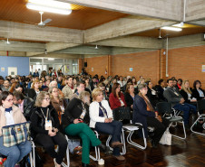 Começou nesta terça–feira (07) em Curitiba, e segue até o dia 09, o 2º Encontro Estadual de Tecnologias Educacionais: inovação e criatividade na educação paranaense. O objetivo é divulgar entre professores, estudantes, pesquisadores e gestores da educação paranaense iniciativas com o uso de tecnologias na educação que possibilitem a resolução colaborativa de problemas, a experimentação, o desenvolvimento tecnológico e o compartilhamento de conhecimento.