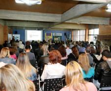 Começou nesta terça–feira (07) em Curitiba, e segue até o dia 09, o 2º Encontro Estadual de Tecnologias Educacionais: inovação e criatividade na educação paranaense. O objetivo é divulgar entre professores, estudantes, pesquisadores e gestores da educação paranaense iniciativas com o uso de tecnologias na educação que possibilitem a resolução colaborativa de problemas, a experimentação, o desenvolvimento tecnológico e o compartilhamento de conhecimento.