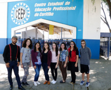 O Centro Estadual de Educação Profissional (Ceep) de Curitiba, no bairro Boqueirão, teve quatro projetos entre os finalistas, que reuniu pesquisas elaboradas por alunos das redes pública (estadual e federal) e particular do Brasil, Paraguai e Argentina.