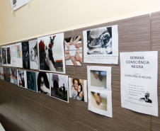 No Centro Estadual de Educação Profissional (CEEP) de Curitiba, no bairro Boqueirão, os alunos do 1° ano dos cursos técnicos em Edificações e Química e do 4° ano do curso de Meio Ambiente promovem nessa semana a exposição fotográfica “Consciência negra... É entender a sua história... Humanos... Sendo Escravizados”. A composição do trabalho durou um mês e reúne fotografias que abordam a questão do racismo contra pessoas negras inseridas no cotidiano.