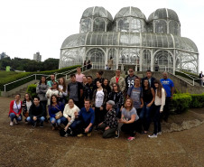 Douglas veio a Curitiba com a Caravana da Cidadania com estudantes de 25 Núcleos Regionais de Educação (NRE). Durante três dias os estudantes conheceram os principais pontos turísticos da capital, além dos prédios que sediam os Poderes Legislativo, Executivo, Judiciário e do Ministério Público.