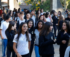 Começam nesta quinta-feira (30) as inscrições para o Processo de Seleção Simplificado (PSS) da Secretaria de Estado da Educação para contratação de funcionários (assistentes administrativos e auxiliares de serviços gerais) para trabalhar nas escolas da rede estadual de ensino no ano que vem.