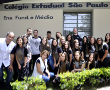 Estudantes do 9º ano do Ensino Fundamental e 3ª e 4ª ano do Ensino Médio da rede pública estadual de ensino fizeram nesta quinta-feira (30) as provas de Língua Portuguesa e Matemática do Sistema de Avaliação da Educação Básica do Paraná (Saep). Ao todo, 230 mil estudantes fizeram as provas, que servem para diagnosticar o nível de desempenho dos estudantes e definir ações de intervenções voltadas à melhoria da educação pública paranaense.