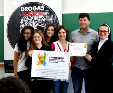O primeiro lugar ficou com as estudantes do 3° ano do ensino médio do Colégio Estadual Sagrada Família, em Campo Largo (na Grande Curitiba): Nicolly Gabriele Lirman, Sally Alana Stack e Giovana Aparecida Caallim, todas de 17 anos. As alunas foram orientadas pela professora Elaine Ferreira Machado, da disciplina de Biologia.