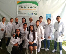 Estudantes do curso técnico em Enfermagem do Colégio Estadual Campo Sales, em Campina Grande do Sul (Região Metropolitana de Curitiba), participam da segunda edição da Semana de Saúde do Trabalhador do Sistema Penitenciário no Complexo Penitenciário de Piraquara, também na região metropolitana.