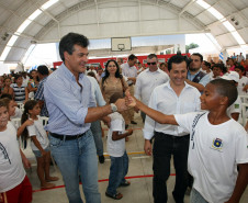 O governador Beto Richa abriu o ano letivo da rede pública estadual, nesta quarta-feira (8), com a inauguração de uma escola de ensino integral no município de Nova Santa Bárbara, no Norte do Estado. Foto: AENoticia