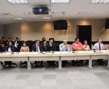 A Secretaria da Justiça, Trabalho e Direitos Humanos oficializou nesta segunda-feira (18) o protocolo de intenções para formação da rede de atenção a casos de violação de direitos de Lésbicas, Gays, Bissexuais, Travestis e Transexuais (LGBT)