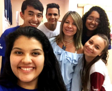 Os paranaenses pré-selecionados são os professores Sarita Maria Pieroli, de História, do Colégio Estadual Marcelino Champagnat, em Londrina (foto), e Edson Pedro Schiehl, de Matemática, do Colégio Estadual Frederico Guilherme Giese, do município de Piên.