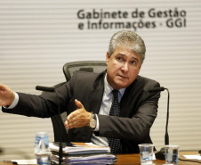 Balanço do exercício de 2017, publicado no Diário Oficial desta terça-feira (30), mostra que o Paraná destinou R$ 20,4 bilhões para as áreas de saúde, educação e segurança pública, o que representa um incremento de R$ 1,92 bilhão na comparação com o valor aplicado em 2016. Apesar do cenário econômico do país, o Estado encerrou 2017 com superávit orçamentário ajustado (resultado de receitas menos despesas) de R$ 1,97 bilhão.