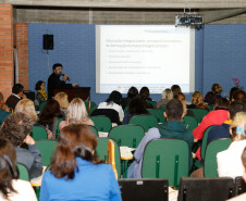 A rede estadual de ensino vai ampliar neste ano a oferta da Educação em Tempo Integral (ETI) no ensino médio. Além da 1ª série, agora os alunos do 2° ano também terão e educação em turno único e, em 2019, a rede estadual contemplará os estudantes da 3ª série. As matrículas para a Educação em Tempo Integral continuam abertas até o preenchimento das vagas.
