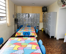 O ano de 2018 promete ser especial para as escolas estaduais do Paraná. O Governo do Estado investiu R$ 218 milhões em obras de infraestrutura em toda e rede de ensino. “São programas como o Escola 1.000, Renova Escola, Mãos Amigas e Reparo Rápido.