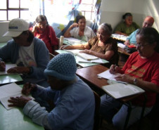 Secretaria de Estado da Educação investe em mais ações para alfabetização de jovens e adultos.