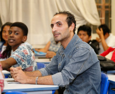Mohamed iniciou o curso na semana passada no Instituto de Educação do Paraná Erasmo Pilotto, em Curitiba, com oito estudantes da Nigéria, Argélia, Estados Unidos, Nicarágua, El Salvador, Egito, Peru e Haiti.