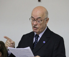 O novo presidente do Conselho Estadual de Educação do Paraná (CEE-PR), Oscar Alves, tomou posse nesta segunda-feira (13), durante solenidade, em Curitiba.