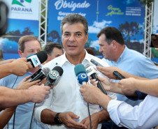 O governador Beto Richa autorizou nesta sexta-feira (02) a abertura do processo licitatório para a construção da Unidade Nova Bairro Fraron, escola que vai atender mais mil alunos de Pato Branco. A execução do projeto está prevista para começar no mês de abril com investimento de R$ 7,5 milhões de recursos da Secretaria de Estado de Educação.