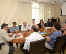 A nova proposta foi redigida pelo Centro Estadual de Vigilância Sanitária, em parceria com a Secretaria de Estado da Educação, Instituto Paranaense de Desenvolvimento Educacional (Fundepar), Secretaria Municipal de Saúde de Curitiba, Conselho Estadual de Educação e o Sindicato dos Estabelecimentos Particulares do Ensino do Paraná.