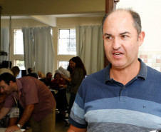 Na primeira semana de julho aproximadamente 200 professores da disciplina de Matemática das 50 escolas estaduais pertencentes ao Núcleo Regional de Telêmaco Borba (nos Campos Gerais) vão participar das formações. “É importante levar novas informações que auxiliem novas abordagens e metodologias de ensino porque isso vai refletir no processo de ensino e aprendizagem da disciplina”, disse o técnico pedagógico de Matemática do Núcleo, Luiz Alberto Calado.