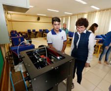 O Colégio Estadual do Campo Nossa Senhora da Conceição, de Campo Magro, Região Metropolitana de Curitiba, recebeu nesta quinta-feira (8) o kit tecnológico do projeto Conectados 2