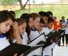  Inaugurado em 2010, o Colégio do Campo Nossa Senhora Conceição tem 234 alunos no ensino regular, além de atender 11 crianças na educação especial e outros 44 alunos matriculados no Centro Estadual de Línguas Estrangeiras Modernas (Celem) para o curso de inglês.