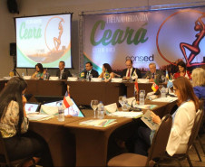 A secretária da Educação do Paraná, professora Ana Seres, participa nesta segunda-feira (12) e terça-feira (13) da primeira reunião ordinária de 2018 do Conselho Nacional de Secretários de Educação (Consed), em Fortaleza, no Ceará. Estão reunidos representantes de todos os estados e Distrito Federal para discutir e validar o texto da Base Nacional Comum Curricular (BNCC) do Ensino Médio.
