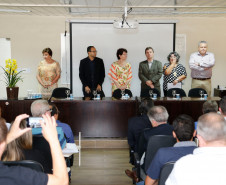 O Governo do Paraná, por meio da Secretaria de Estado da Educação, assinou nessa sexta-feira (16), em Curitiba, o termo de cooperação técnica com 19 municípios para a oferta do Ensino Médio regular e Ensino Médio integrado à educação profissional aos filhos de pequenos agricultores rurais que estudam nas Casas Familiares Rurais (CFR)
