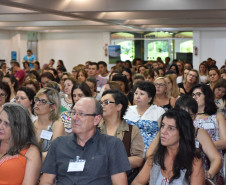 Cerca de 200 pessoas, entre chefes de núcleos e técnicos das disciplinas de português e matemática, participam, em Foz do Iguaçu, do Seminário de Avaliação da Educação Básica. O evento é promovido pela Secretaria de Estado da Educação, começou nesta terça e vai até sexta-feira (23).
