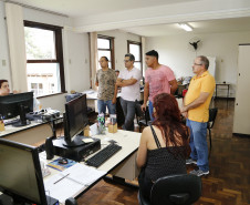 Secretaria Estadual de Educação do Paraná; Gurpo de funcionários da prefeitura municipal de Ceará Mirin do estado do Rio Grande do Norte visitam o Departamento de Políticas Tecnológica (DPTE). 20-03-18. Foto: Hedeson Alves