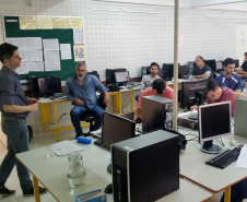 Participaram cerca de 66 técnicos de suporte das Coordenações Regionais de Tecnologias Educacionais, setor do NRE responsável por prestar apoio às escolas da rede estadual no uso de tecnologia no trabalho pedagógico e administrativo. 