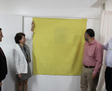 O Governo do Estado inaugurou nessa quarta-feira (28), em Guarapuava, no Centro do Estado, uma nova sede do Centro de Apoio ao Surdo e aos Profissionais da Educação de Surdos (CAS). Com o novo centro, a Secretaria de Estado da Educação vai expandir o atendimento especializado a cerca de 2 mil alunos surdos matriculados na rede estadual de ensino e em unidades conveniadas presentes nos 32 Núcleos Regionais da Educação (NREs).