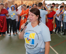 “O objetivo do evento é a valorização do trabalho dos estudantes, trabalhar o respeito à diversidade, e marcar o Dia da Conscientização do Autismo, dia 2 de abril. Fizemos toda uma programação sobre esta data, com o tema da Paixão de Cristo, para os nossos alunos e para as suas famílias”, explica a diretora da escola, Edimara Zanocini.