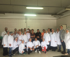 Parceria com profissionais e empresas que promovem palestras, oficinas, seminários e cursos de extensão que complementam a formação.  