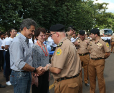 O Colégio da Polícia Militar em Londrina, que abriga 362 alunos, foi inaugurado oficialmente pelo governador Beto Richa nesta quarta-feira (04), em solenidade com a presença de comandantes da corporação, alunos, pais e a comunidade. Na inauguração, Richa confirmou a implantação de mais três unidades, em Pato Branco, Cornélio Procópio e Cascavel. A autorização será assinada nesta quinta-feira (5).