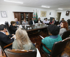 Secretaria Estadual de Educação do Paraná; Reunião com a Secretária Lucia Cortez no gabinete com representantes da APP. 17-04-18. Foto: Hedeson Alves