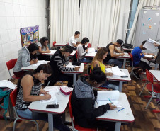 Cerca de 300 mil alunos de todas as escolas do Paraná fizeram nesta quinta-feira (26) as provas de Língua Portuguesa e Matemática do Sistema de Avaliação da Educação Básica do Paraná (Saep).