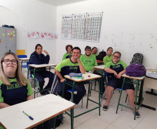 Cerca de 300 mil alunos de todas as escolas do Paraná fizeram nesta quinta-feira (26) as provas de Língua Portuguesa e Matemática do Sistema de Avaliação da Educação Básica do Paraná (Saep).