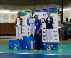 A estudante Fabiana Nayara da Silva Santiago, de 16 anos, vai a compor a delegação brasileira na 17° da Gymnasiade, maior competição esportiva escolar do mundo, que acontece entre 02 e 09 de maio, em Marrakesh, no Marrocos. Aluna do Colégio Estadual São João, em Cascavel, ela participará do torneio organizado pela Federação Internacional do Desporto Escolar e que reúne estudantes de vários países, em diferentes modalidades esportivas.