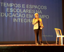 Mais de 700 coordenadores regionais e municipais de 86 cidades vinculadas a oito Núcleo Regionais de Educação (NREs), participaram na semana passada do seminário de Formação do Pacto Nacional de Alfabetização na Idade Certa (PNAIC). 