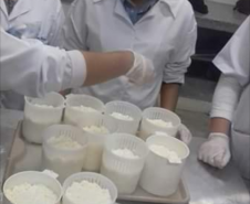 A Secretaria da Educação tem uma oferta variada de cursos profissionalizantes ligados ao agronegócio, setor responsável por cerca de 40% da economia paranaense. Um deles é o Curso Técnico em Agroindústria, disponível na modalidade subsequente no Centro Estadual de Educação Profissional (CEEP) Olegário Macedo, em Castro, região Centro Oriental paranaense. 