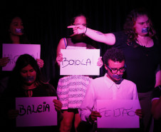 Secretaria Estadual de Educação do Paraná; Colégio Estadual Roberto Langer Júnior que tem projetos contra a prática de bullyng como peça de teatro, na foto encenação da peça teatral Bullyng Qual a Graça?. 02-05-18. Foto: Hedeson Alves