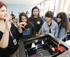Material serve como introdução à prototipagem e a impressão em 3D e pode ser usado por professores, estudantes e comunidade escolar.  Hedeson Alves