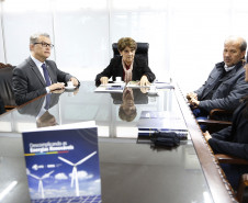 Secretaria Estadual de Educação do Paraná; Secretária Lucia Cortez recebe em seu gabinete representantes da Itaipu. 04-06-18. Foto: Hedeson Alves