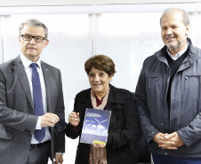 Secretaria Estadual de Educação do Paraná; Secretária Lucia Cortez recebe em seu gabinete representantes da Itaipu. 04-06-18. Foto: Hedeson Alves