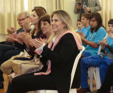 O prédio principal do Colégio Estadual do Paraná será restaurado com recursos do Governo do Estado. O edital de licitação da reforma, orçado em R$ 20,99 milhões, foi assinado nesta terça-feira (12) pela governadora Cida Borghetti, em solenidade na própria instituição de ensino. É a maior obra já realizada no colégio, o maior e um dos mais antigos da rede estadual de ensino. Curitiba,12/06/2018 Foto:Jaelson Lucas / ANPr