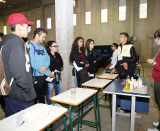 Secretaria Estadual de Educação do Paraná; Feira de profissões no CEEP Newton Freire. 13-06-18. Foto: Hedeson Alves
