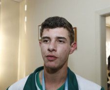 Secretaria Estadual de Educação do Paraná; Alunos da rede estadual que participaram da V Conferência Nacional Infantojuvenil pelo Meio Ambiente visitam a SEED, na foto o aluno Lucas Antonio Fiametti M. 19-06-18. Foto: Hedeson Alves
