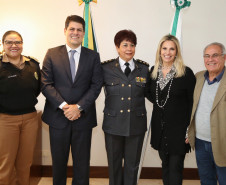 O Paraná passará a contar com mais três colégios da Polícia Militar em 2019. Nesta quinta-feira (11), a governadora Cida Borghetti assinou decreto que cria os colégios de Maringá, Cornélio Procópio e Cascavel.Curitiba, 11/10/2018Foto: Fernando Ogura / ANPr